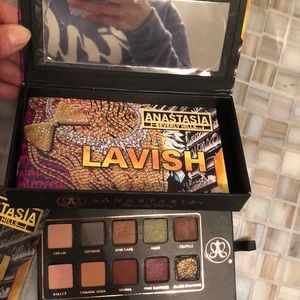 Anastasia lavish palette